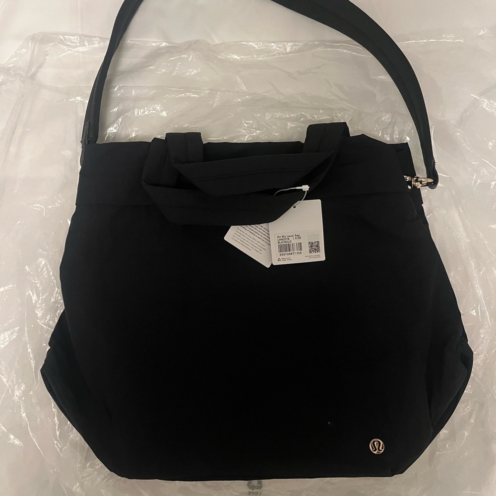 NWT lululemon On My Level 19L  1.0 Black Women's Bag